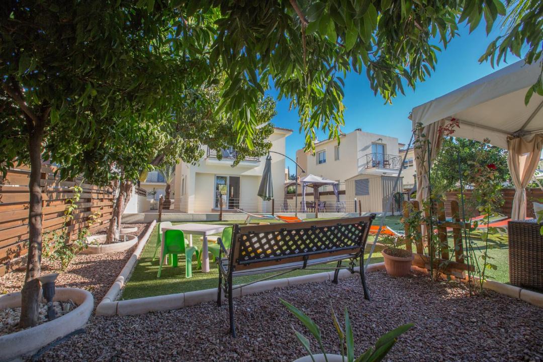 Photo of Patio Balcony in Pernera