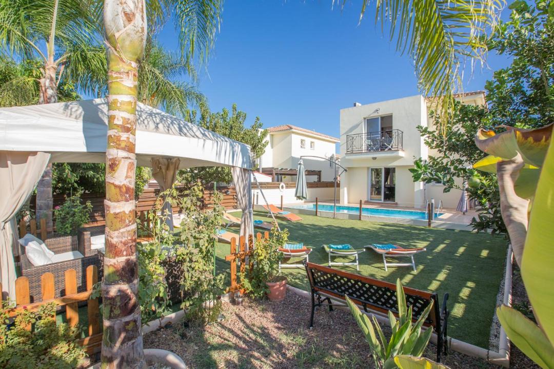 Photo of Patio Balcony in Pernera