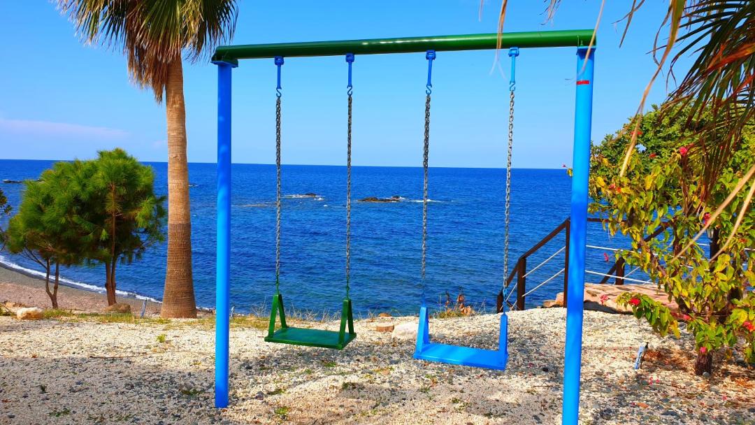 Photo of Others in Pomos