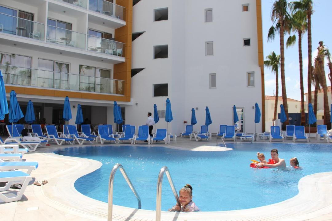 Photo of Others in Pernera