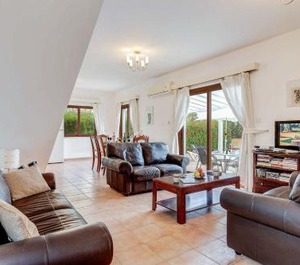 Argaka Beach Villa 