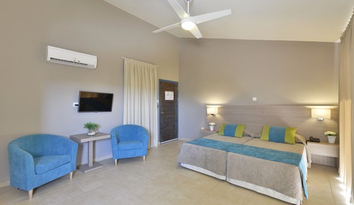 Deluxe Studio Suite, Garden View