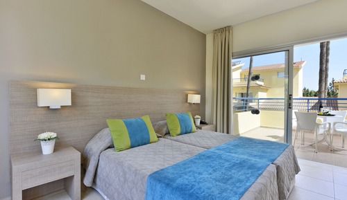 Deluxe Apartment