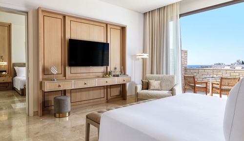Cap Family Suite