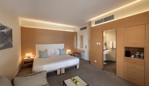 Deluxe Room, Balcony, Garden View