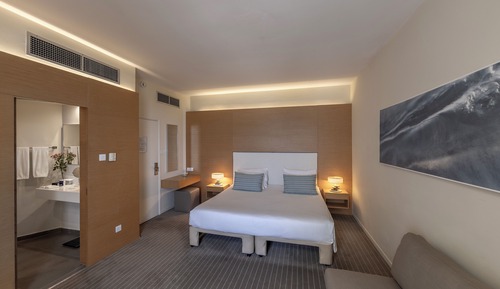 Deluxe Room, Balcony, Partial Sea View