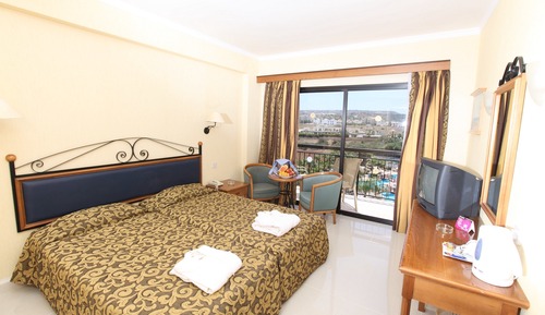 Standard Double Room, Balcony, Garden View