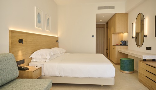 Deluxe Room, Pool View