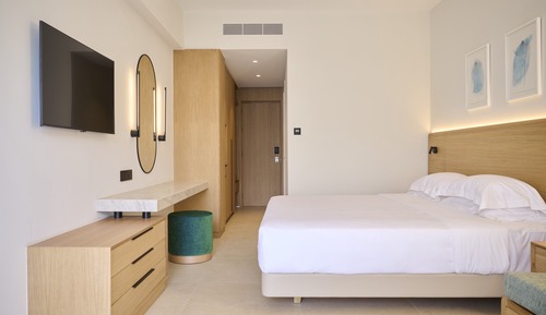 Deluxe Room, Partial Sea View