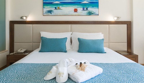 Double or Twin Room, Partial Sea View