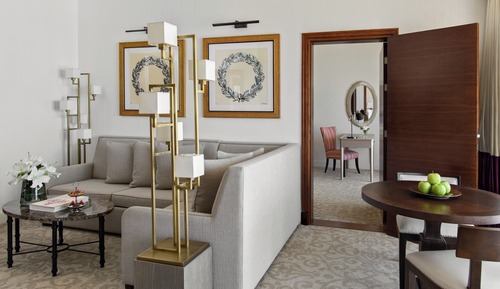 Deluxe Sea View Suite