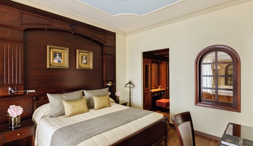 Suite (Thalia)