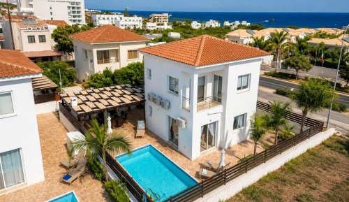 Three Bedroom Villa with Private Pool