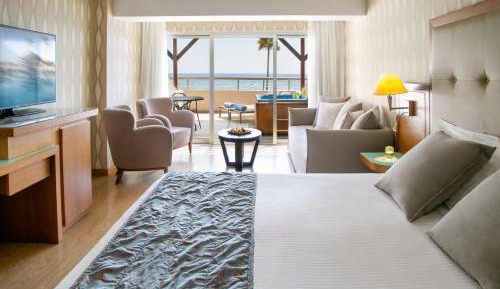 Deluxe Terrace Suite Sea View with Outdoor Whirlpool