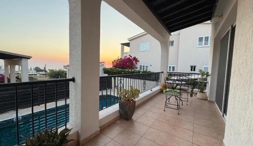One-Bedroom Villa