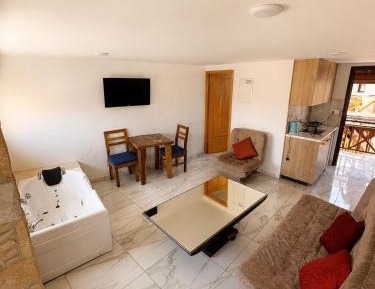 One-Bedroom Apartment with Spa Bath