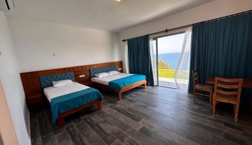 Triple Room with Sea View