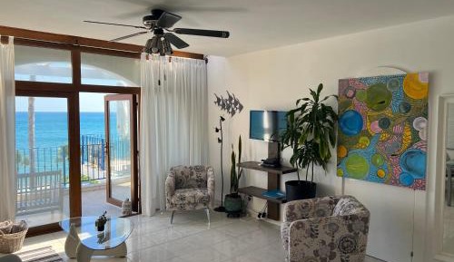 One Bedroom Apartment with Sea View