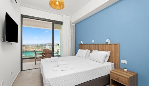 Deluxe Suite with Sea View
