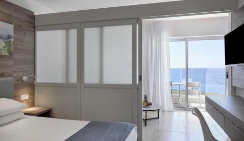 Family Room Sea View (Garden Area)
