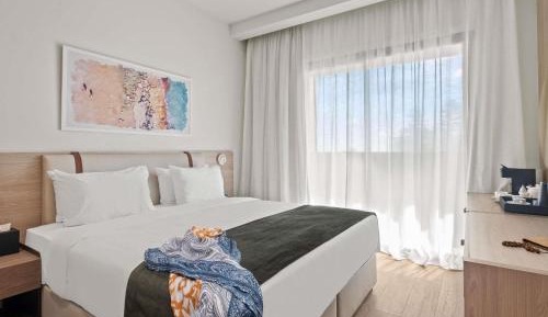 Classic room with zip beds and balcony