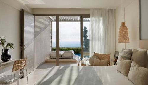  One-Bedroom Suite Swim Up Sea View