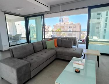 Three-Bedroom Apartment - High Floor