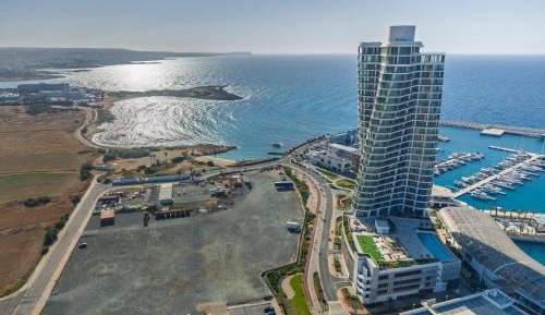 Two-Bedroom Apartment with Balcony and Sea View