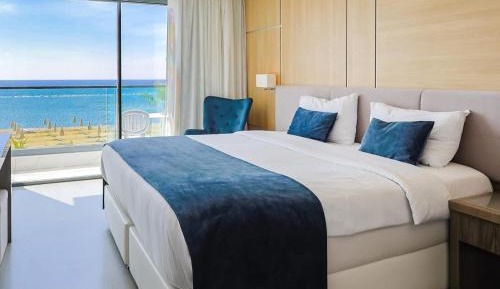 Standard Double or Twin Room with Sea View