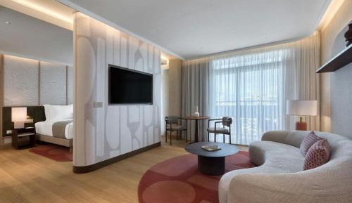 One-Bedroom King Suite with Poolside View