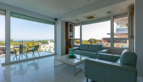 Apartment with Sea View