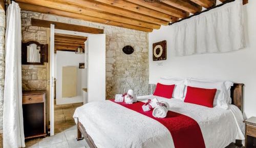 Superior One-Bedroom Apartment with 2 Bathrooms