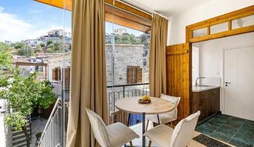 Studio with Garden View
