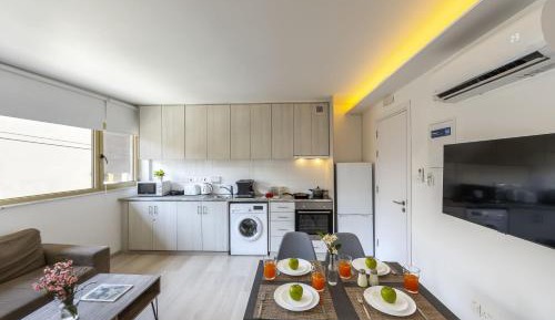 Apartment with Shower