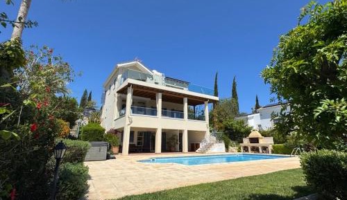 Villa with Sea View