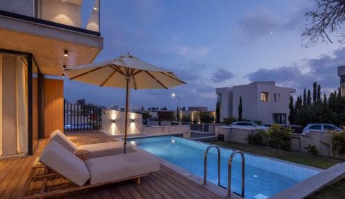 Deluxe Villa