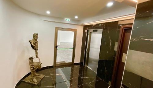 One-Bedroom Apartment with Balcony