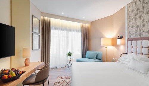 Deluxe Room Inland View