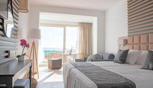 Suite with Private Pool