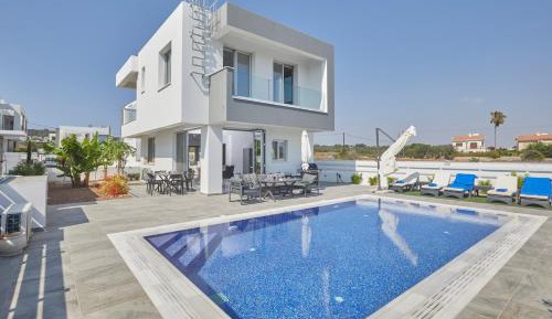 Villa with Private Pool
