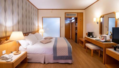 Classic Double Room with Land View