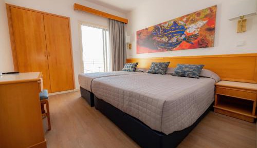 Triple Room with Mountain View