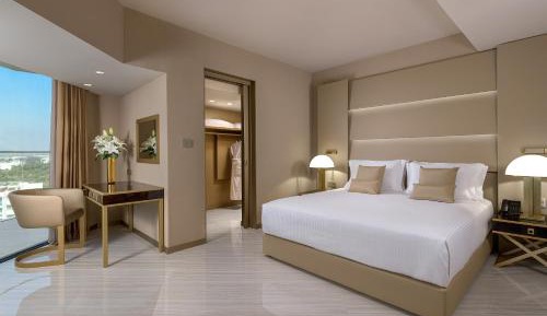 Signature Suite with Sea View