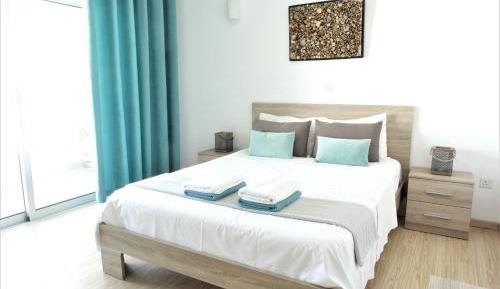 Two-Bedroom Apartment with City View