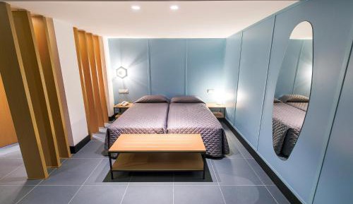 Superior Studio (2 Adults + 1 Child)