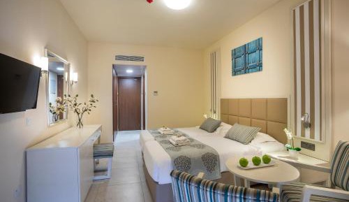 Superior Double Room with Inland View