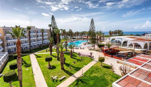 Four - Bedded Room with Sea view ( 2 Adults + 2 Children)