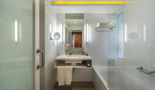 Superior Room with Inland View