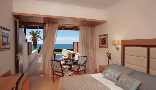 Superior Cabana Sea View with Pool (18+ years old)