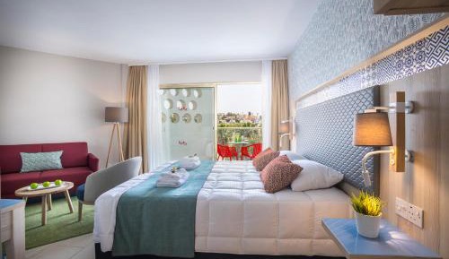 Junior Suite with Inland View
